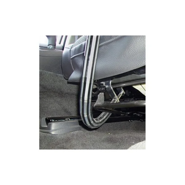 Antivol voiture efficace à point d’ancrage fixe