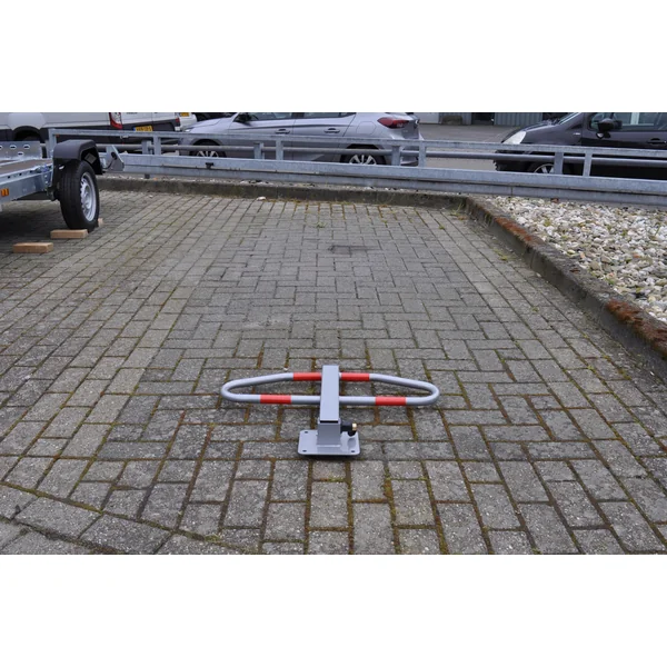 Barrière de parking 465x750 mm - incluant du ruban réfléchissant