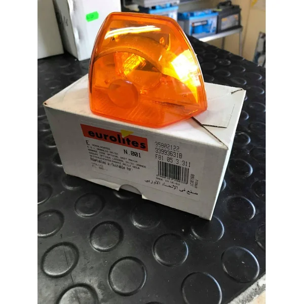 CLIGNOTANT ORANGE POUR VOLVO FL ( OE : 20361975 ) gauche / droite